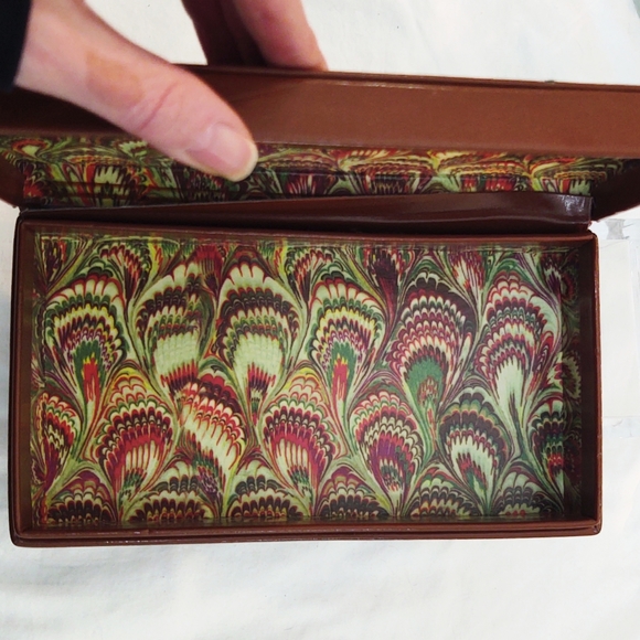 Vintage Dooney & Bourke Leather Accessories Box- Collectible! - Picture 5 of 6